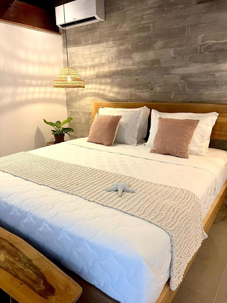 Yba Casa Hotel Ilha Do Mel ปารานากัว ภายนอก รูปภาพ